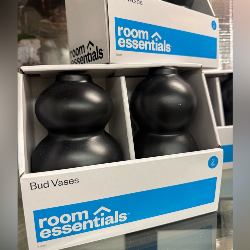 Set of 2 black Bud vases- Room Essentials - Picture 5 of 5